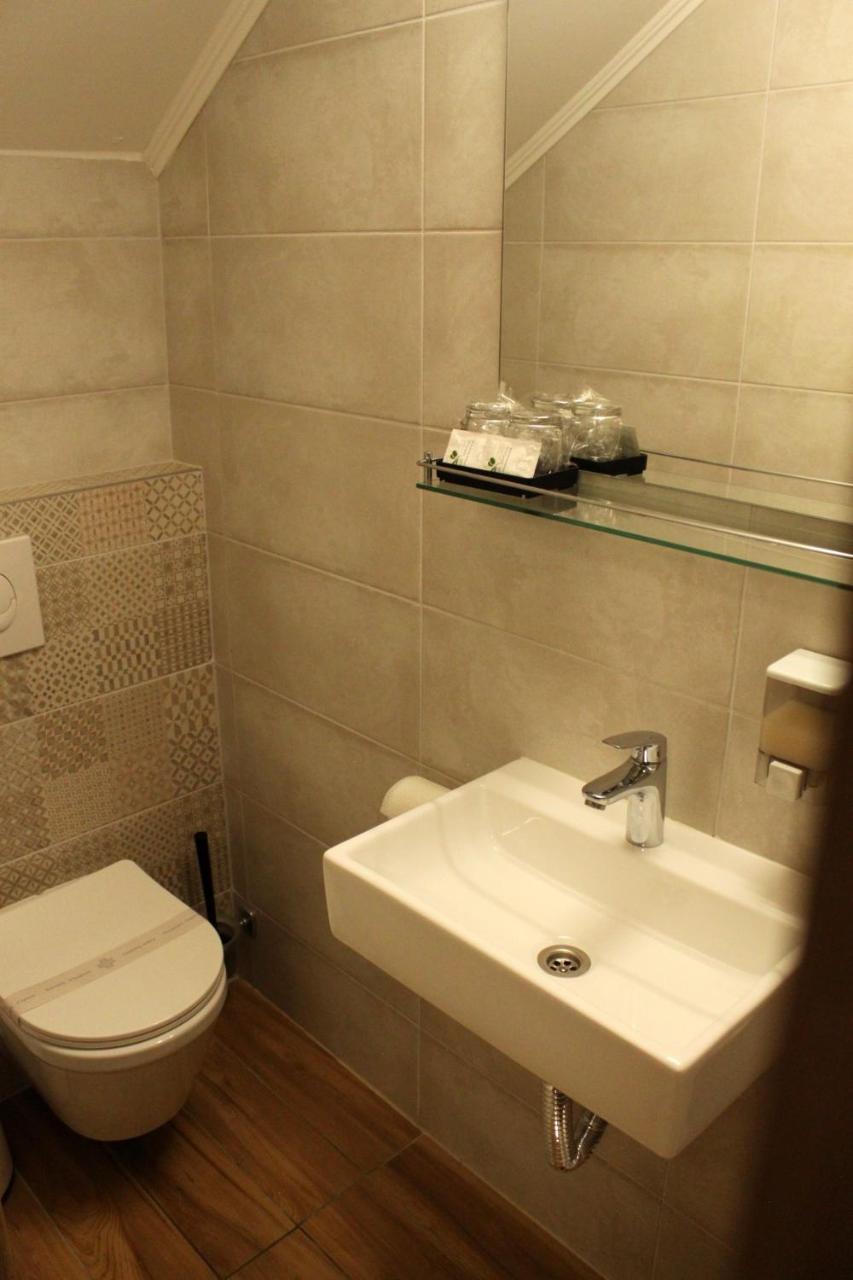 Guesthouse Rezekov Podrum ยาสเตรบาร์สโก ภายนอก รูปภาพ