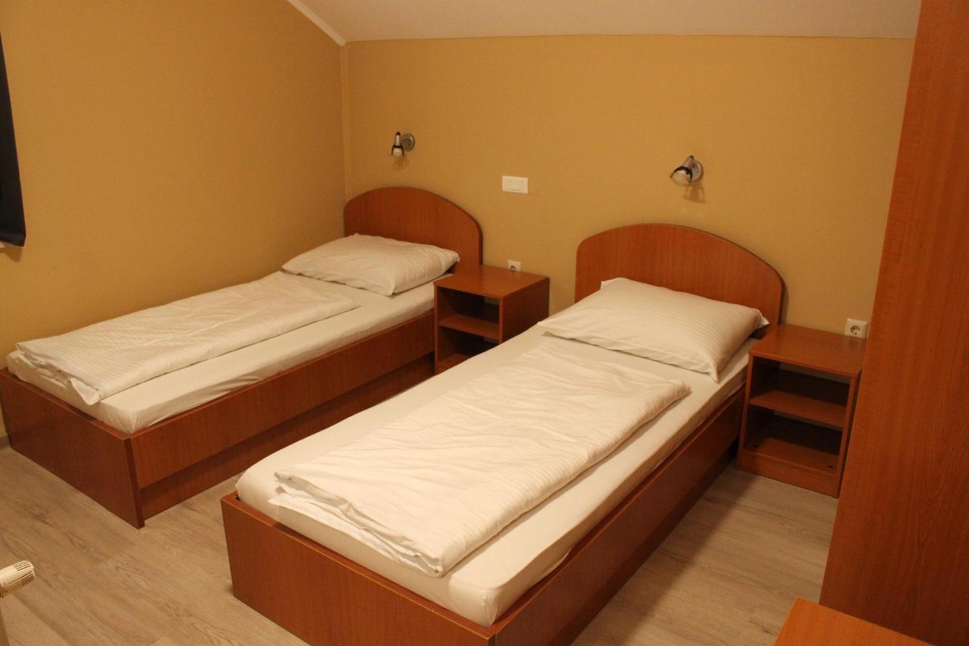 Guesthouse Rezekov Podrum ยาสเตรบาร์สโก ภายนอก รูปภาพ