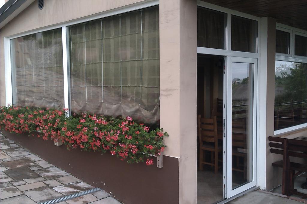 Guesthouse Rezekov Podrum ยาสเตรบาร์สโก ภายนอก รูปภาพ