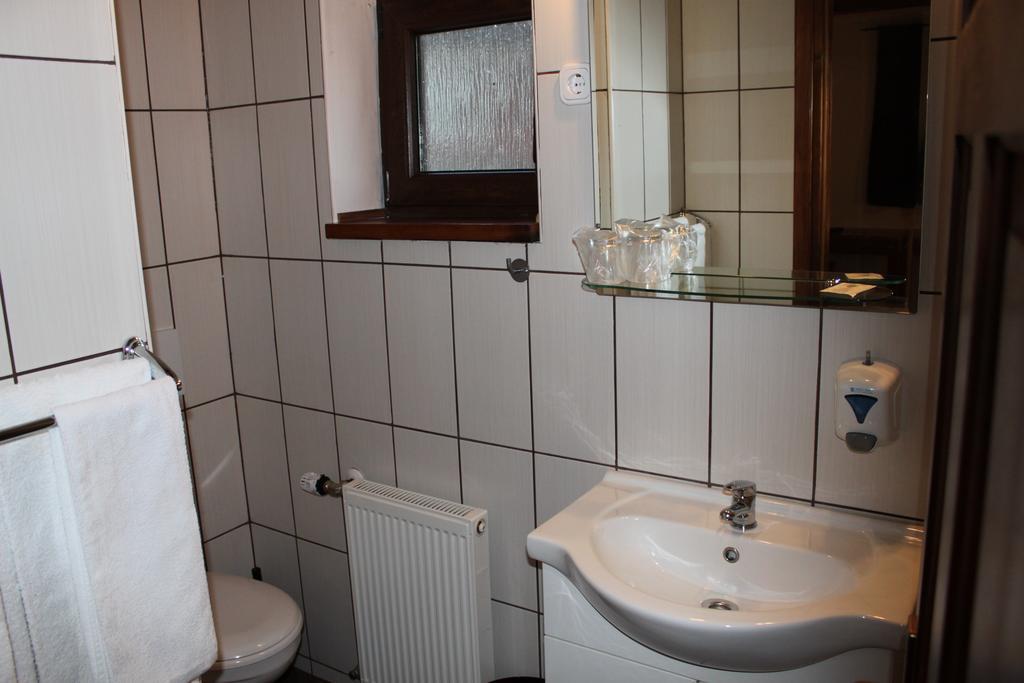 Guesthouse Rezekov Podrum ยาสเตรบาร์สโก ภายนอก รูปภาพ