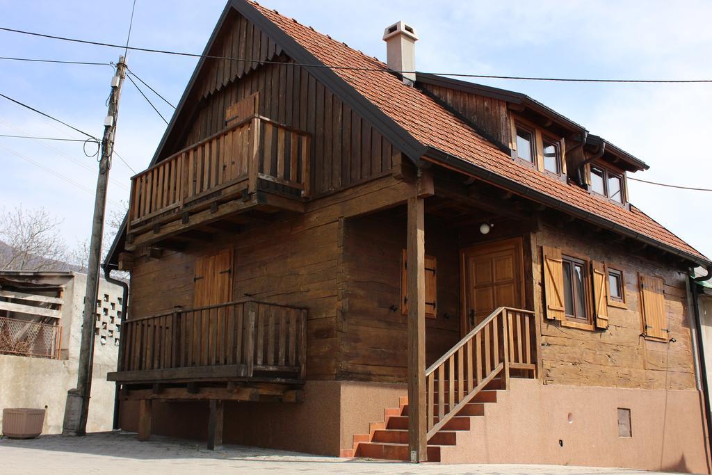 Guesthouse Rezekov Podrum ยาสเตรบาร์สโก ภายนอก รูปภาพ